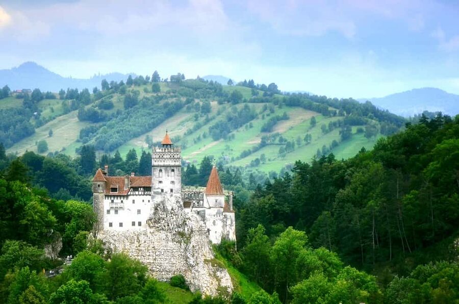1-Day Guided Tour: Bucharest-Peles, Dracula Castle & Brasov - Who This Tour Fits Best (and Who Should Skip It)