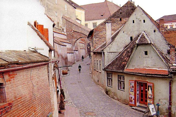 3-Day Transylvania Tour with Dracula's Castle - Peleș Castle, King Carol I’s summer palace: why it feels different from Bran