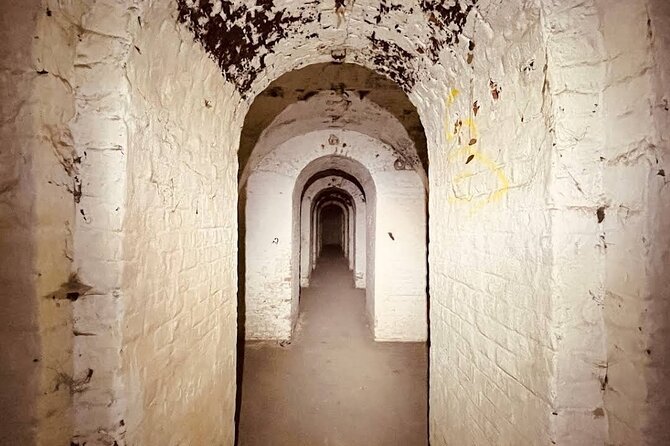 5h Abandoned Fort, Dracula's Grave and Mogoșoaia Palace, Private - Price and what you actually pay for