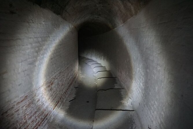 Abandoned and haunted military base - the ghosts tour - Sebastian the guide: humor, patience, and clear direction