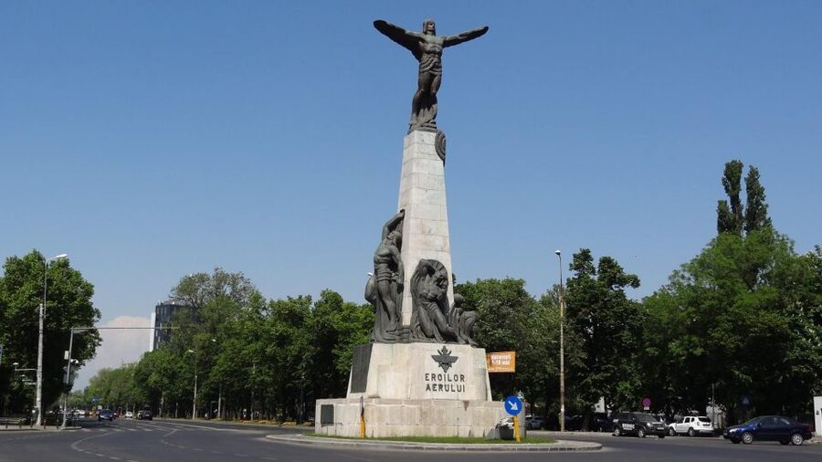 Bucharest 3–Hour Private City Tour - Dealu Mare vineyard views: a city tour with a Romanian-food mood