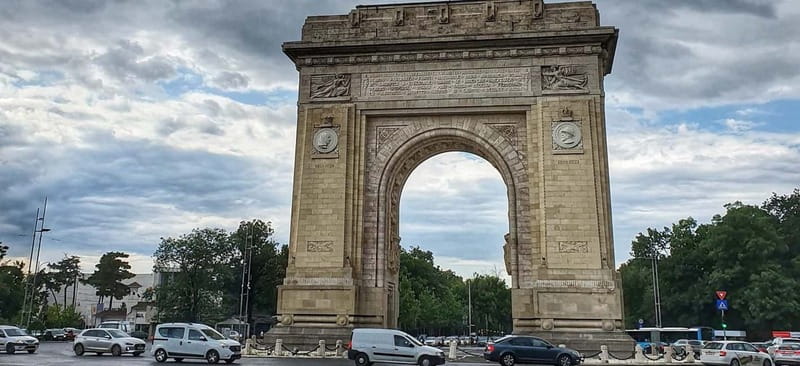 Bucharest: 4h Panoramic Private Tour by Car with Photo Stops - Price and Logistics: What You’re Actually Paying For