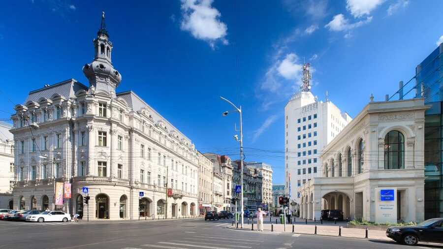 Bucharest City Tour 4h - Small Group Tour by Car - Patriarchal Cathedral: a calm 30 minutes of Romanian Orthodox context