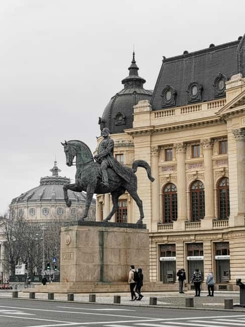 Bucharest city tour: Hop-on Hop-off sightseeing minibus - Pick-up, timing slots, and what you actually get in 2 hours