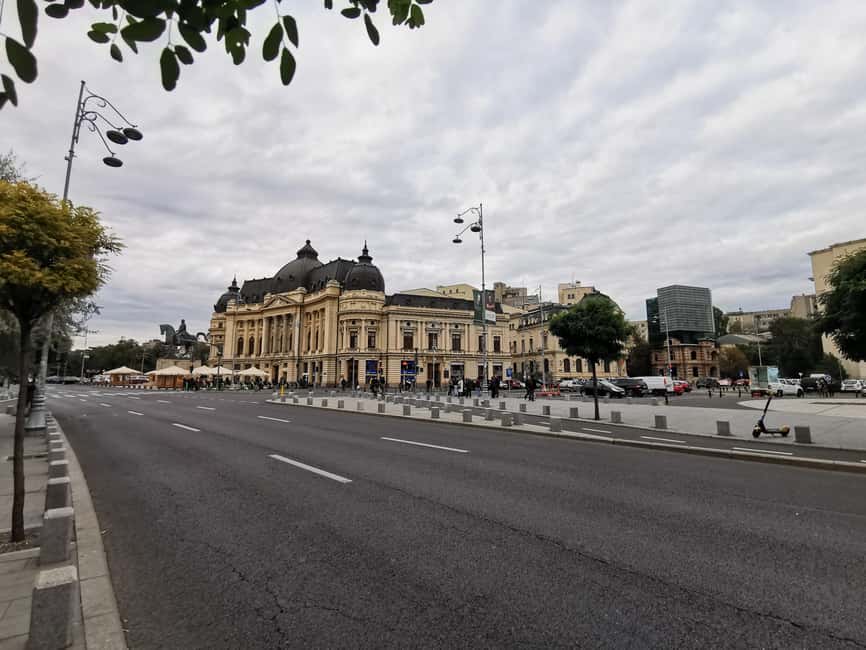 Bucharest city tour: Hop-on Hop-off sightseeing minibus - Palace of Parliament: outside views and the scale you can’t miss