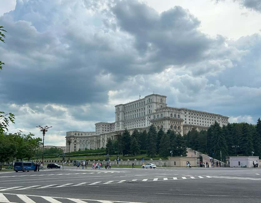 Bucharest: Contrasts of Communism - Small Group Walking Tour - Revolution Square: Ceausescu’s balcony and the theater of power