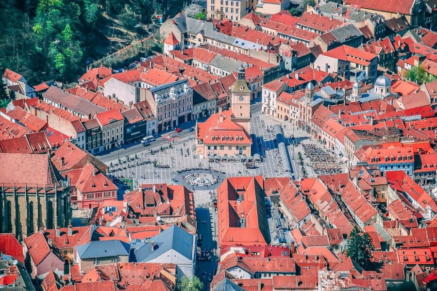 Bucharest: Day Trip to Dracula Castle, Peles Castle & Brașov - What kind of traveler this tour fits best