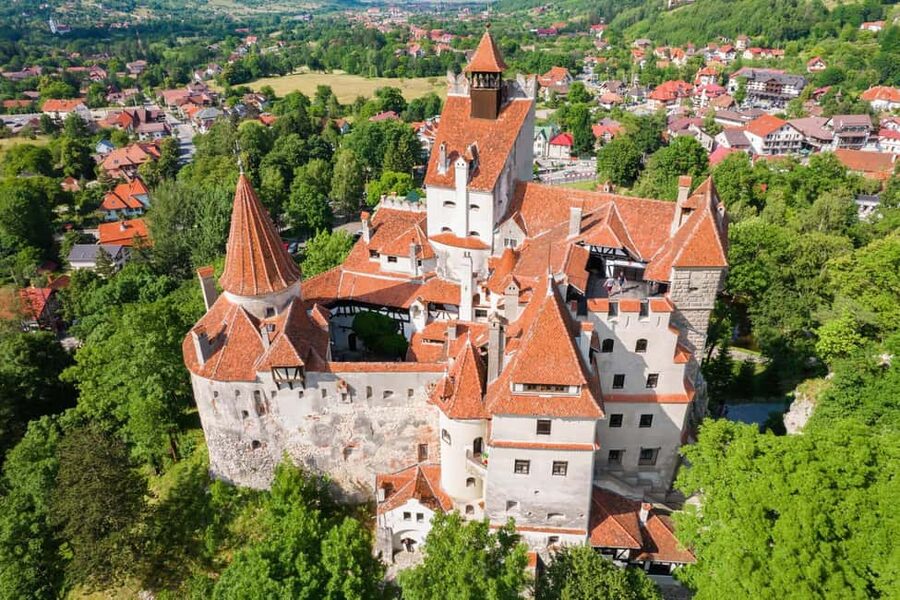 Bucharest : Dracula Castle, Peleș Castle & Brașov Day Trip - Quick hits: what makes this day trip click