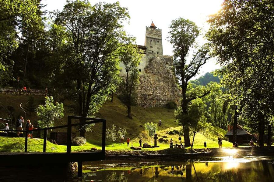 Bucharest : Dracula Castle, Peleș Castle & Brașov Day Trip - A 12-hour Bucharest sprint: castles plus Brașov in one loop