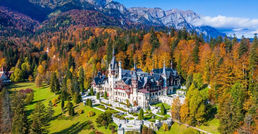 Bucharest: Dracula’s Castle, Peles & Brasov - Private Tour - The day’s real rhythm: long but efficient castle-hopping
