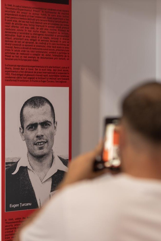Bucharest: Entry ticket at the Museum of Communism - Following the timeline through Ceaușescu and daily life