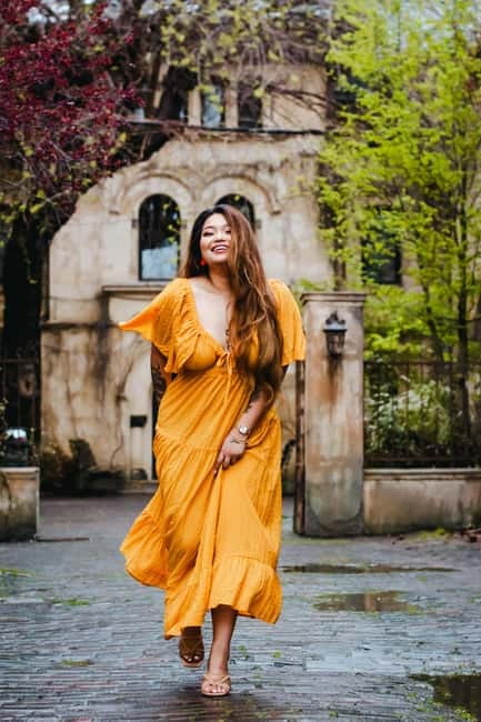 Bucharest: Essential Photo Session in the Charming Streets - Who this fits best (and who should rethink)