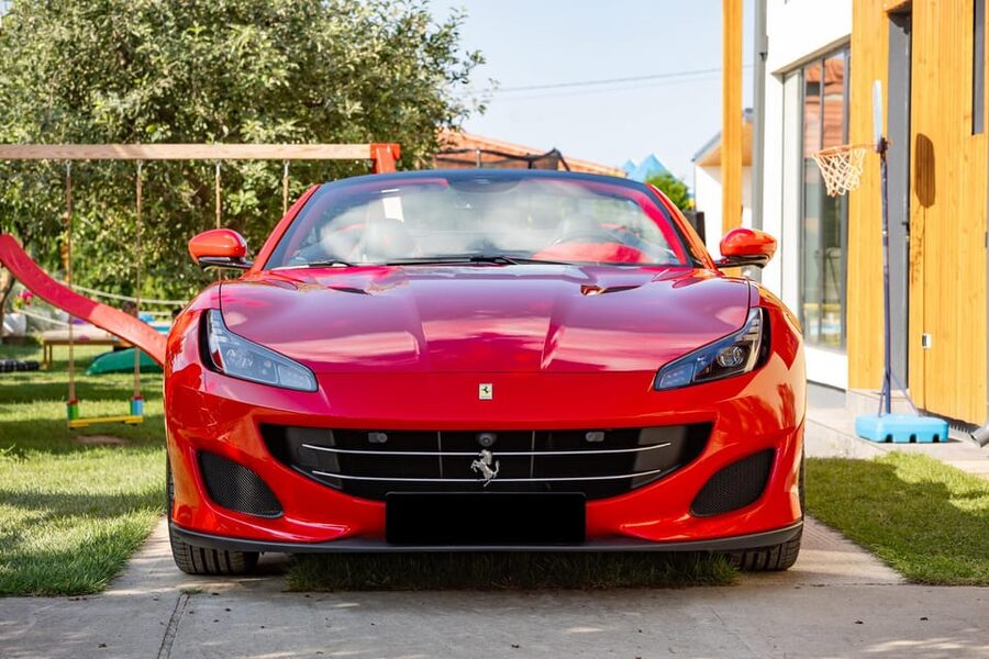 Bucharest: Ferrari Driving Experience - SHORT 10min - Piața Constituției to Piața Alba Iulia: The Whole 10 Minutes That Count