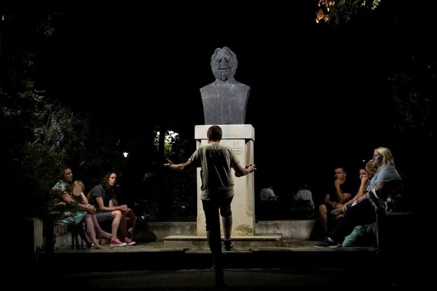 Bucharest: Ghost Stories & Romanian Mythology Walking Tour - Meeting at the National Theatre: where your walk starts (and why it matters)