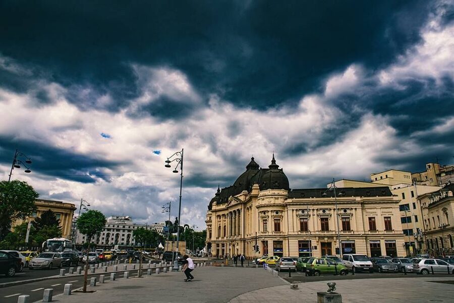 Bucharest: Half Day Bike Tour - Ceaușescu-Era Bucharest: Reading the City’s Scars