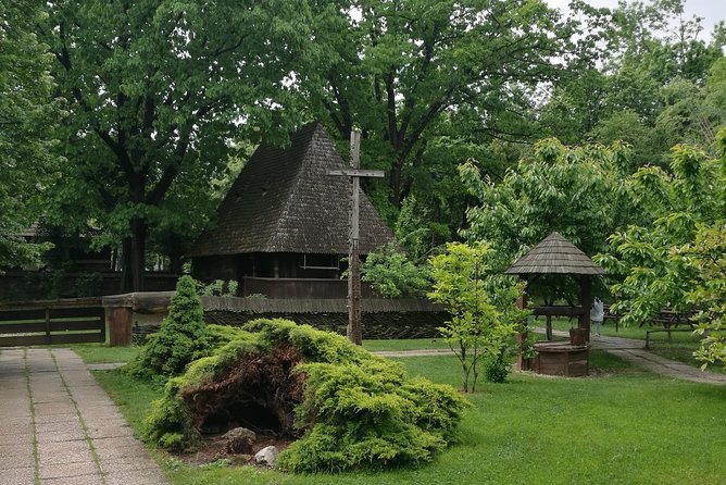 Bucharest Highlights Half-Day City Tour with Pickup - Mogosoaia Palace: Brâncoveanu style and the 1702 finishing date