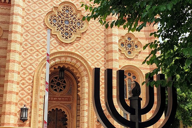 Bucharest Jewish Heritage | Holocaust Memorial | Private Car Tour - Philanthropy Israelite Cemetery and the WWI memorial: the day’s quiet bookend