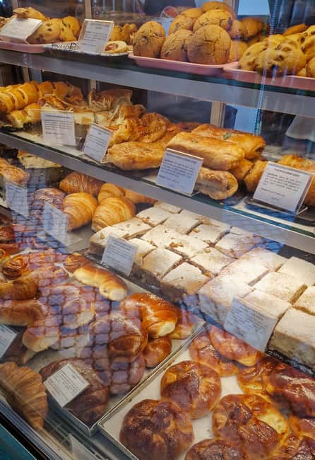 Bucharest: Local Food and History Tour - Old Town street food: where the walk becomes a meal