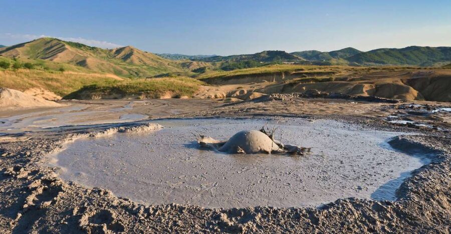 Bucharest: Muddy Volcanoes Slanic Salt Mine - Private Tour - The 14th-century Dracula-linked fortress stop: legend with a place to stand