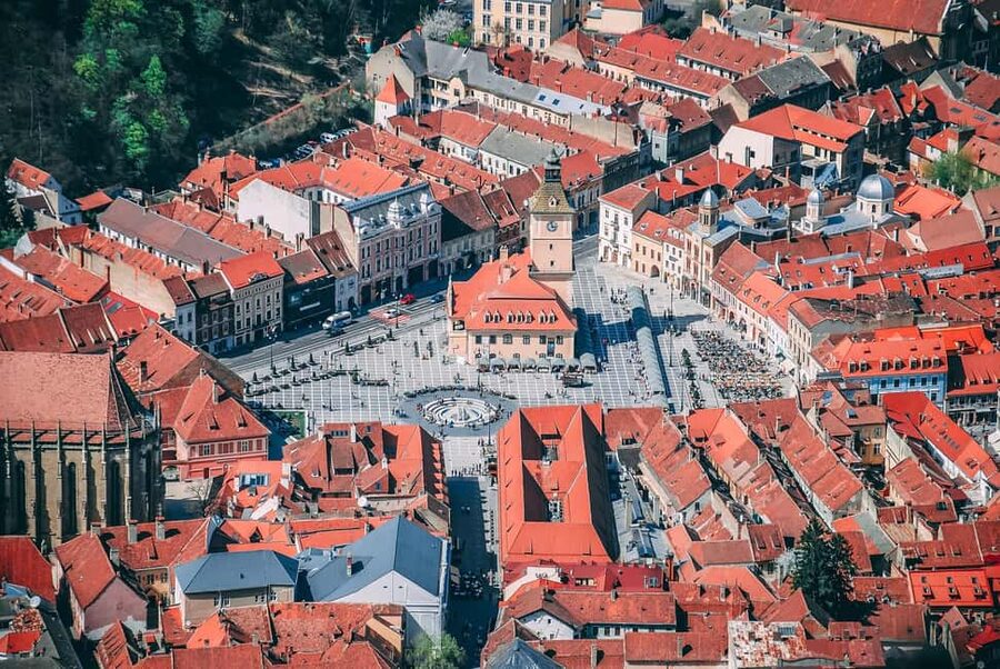Bucharest: Peles Castle, Bran Castle & Brașov Day Tour - Timing and pacing: what the 12 hours really means for you