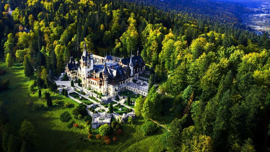 Bucharest: Peles Castle, Bran Castle & Brasov Day Trip - Brasov Old Town Walking Tour: Black Church, Council Square, and Medieval Gates