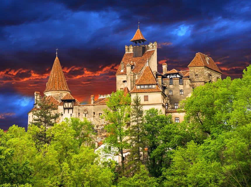 Bucharest: Peles Castle, Bran Castle, & Brasov Full-Day Tour - Brasov walking tour: Black Church, Council Square, and Strada Sforii
