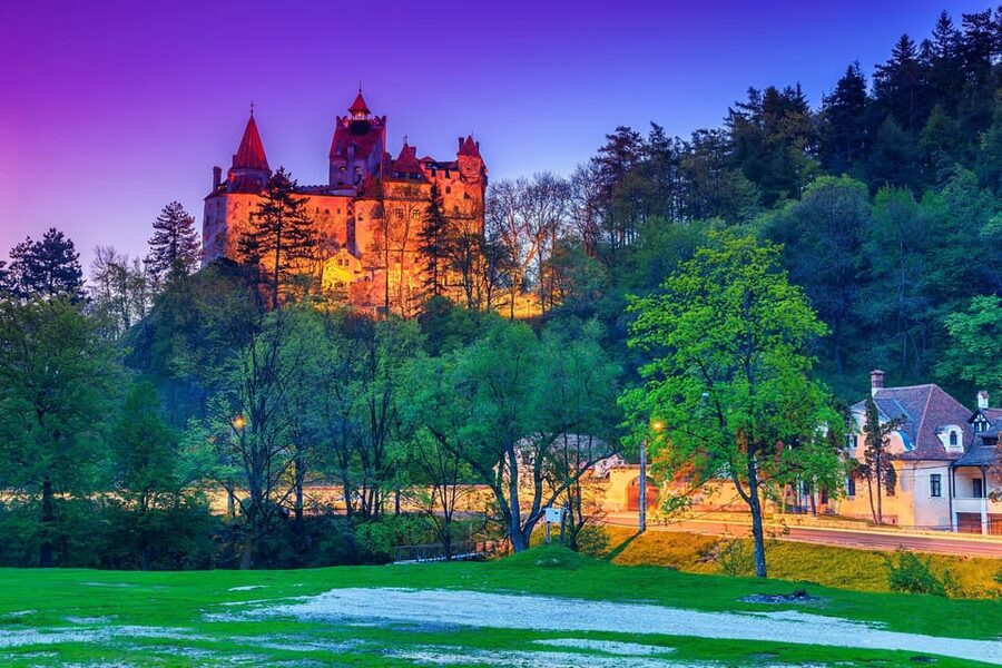Bucharest: Peles & Dracula's Castle and Brasov Full-Day Trip - From Bucharest to Sinaia: Starting Smart for the Carpathian Day