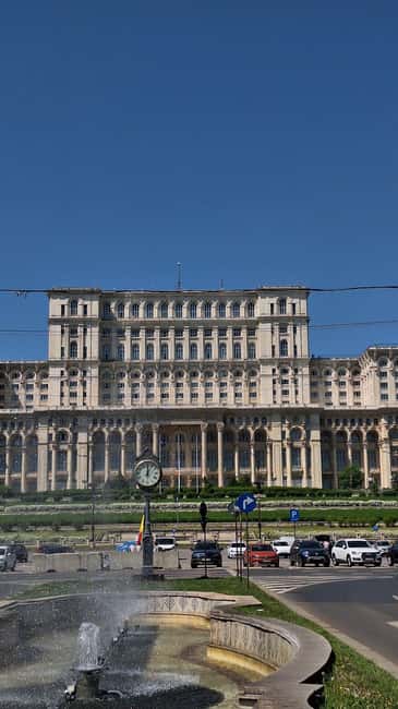 Bucharest Photo Walk - Instagram&Cinematic Spots in 3 hours - Stavropoleos Monastery and Cărturești Carusel: switch gears for atmosphere shots