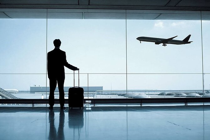 Bucharest Premium Airport Transfer - One wayOtopeni Airport - Premium airport transfer, minus the chaos