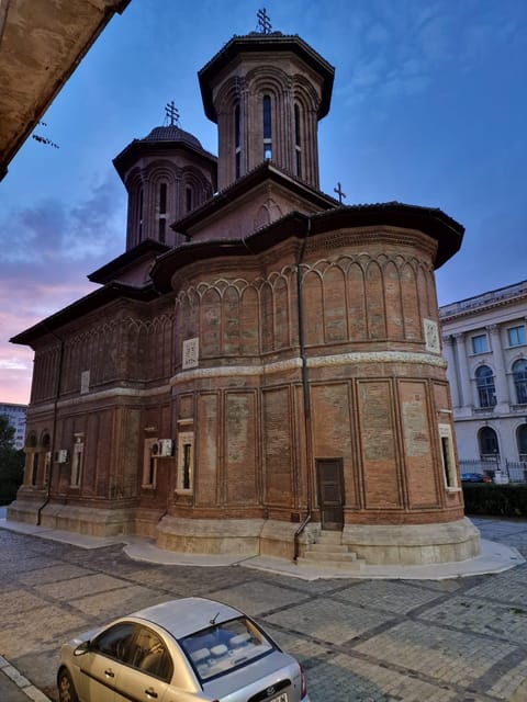 Bucharest: private and exclusive Italian walking tour - Revolution Square and the Romanian Athenaeum: where the city remembers
