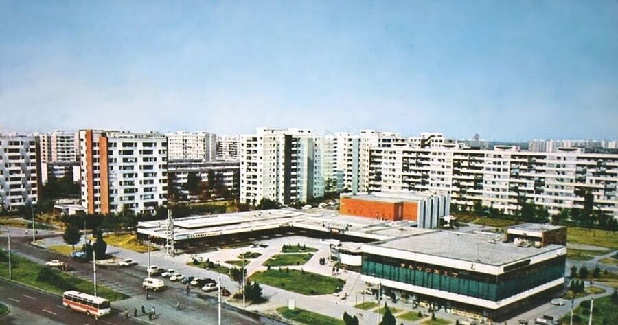 Bucharest: Private Three Neighborhoods Tour by Vintage Car - Ferentari and Strada Toporași: the stark look at poverty