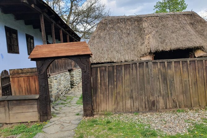 Bucharest Private Tour with Dracula's Grave and Ceaușescu Mansion - The private guide factor: when Dan and Nicu-style pacing makes a difference