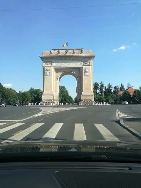 Bucharest short tour Hop-on hop-off format live tourguide - Key things I’d make sure you notice