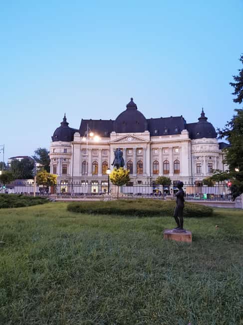Bucharest short tour Hop-on hop-off format live tourguide - Price and value: what $55 buys you in real terms