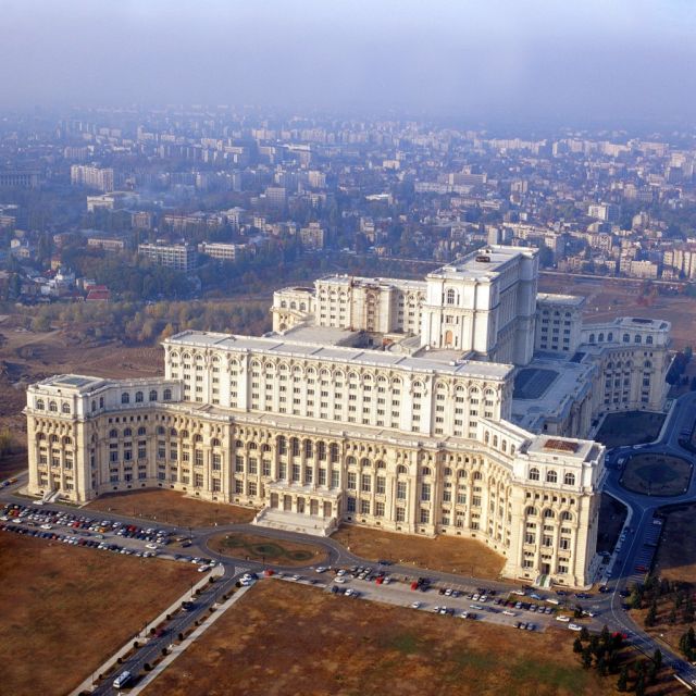 Bucharest Sightseeing Tour - Why biking is the smart way to see Bucharest