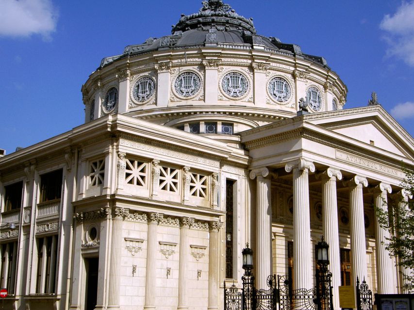 Bucharest Sightseeing Tour - King Michael I Park: safety briefing, then a calm start