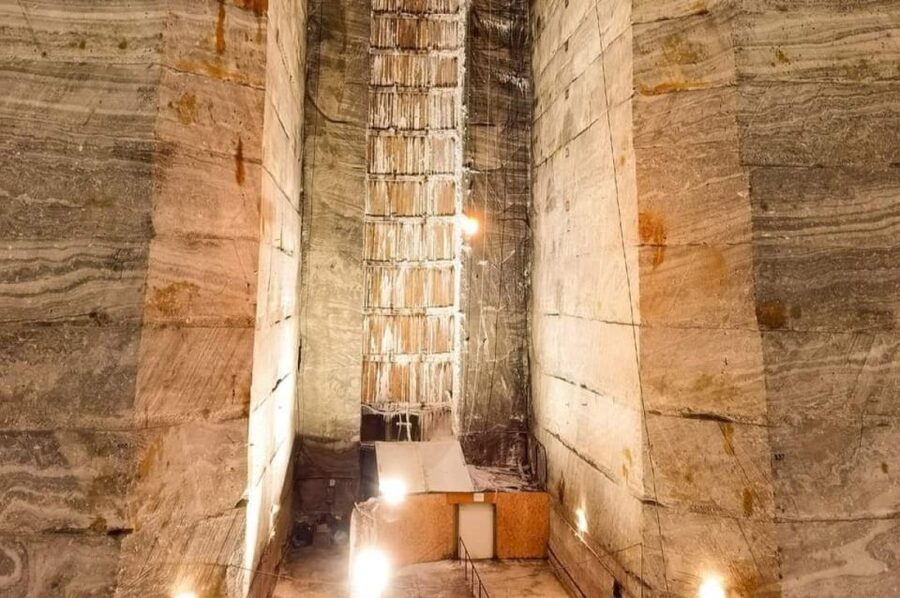 Bucharest: Slanic Salt Mine & Carpathian Mountains Day Tour - Group vs private tour: choose the pace you want