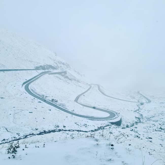 Bucharest: Transfăgărășan Highway & Balea Lake -Private Tour - Vidraru Dam: a real walk across the engineering marvel