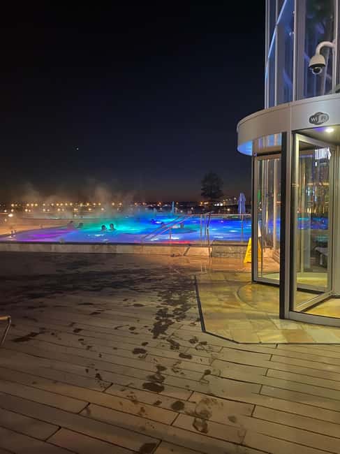 Bucuresti: Bucuresti Therme Transfer and Full-Day Access - Therme Bucharest for 10 hours, with a driver doing the hard part