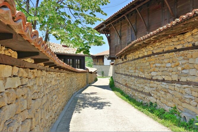 Bulgaria -Private Tour- Basarbovo, Arbanasi, Veliko Tarnovo - Arbanasi and the Konstantsalieva House: Fortified National Revival Homes