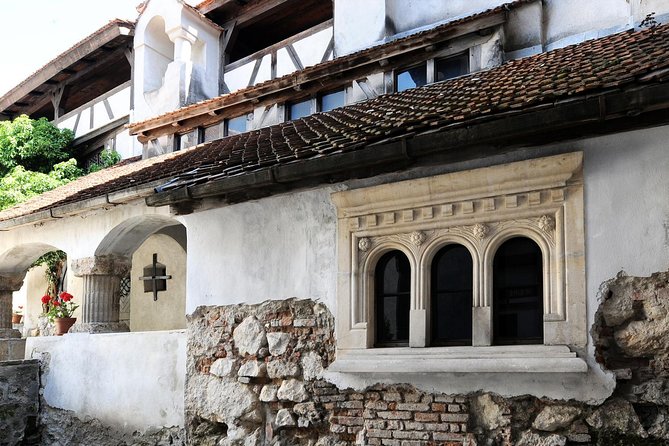 Castles of Transylvania - Small group tour from Bucharest - Peleș Castle in Sinaia: the fairy-tale castle vibe that feels real