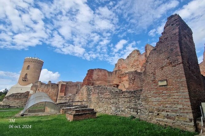 Ceaușescu’s Execution Site and Vlad the Impaler palace Târgoviște - Price and value: what $179.41 buys (and what it doesn’t)