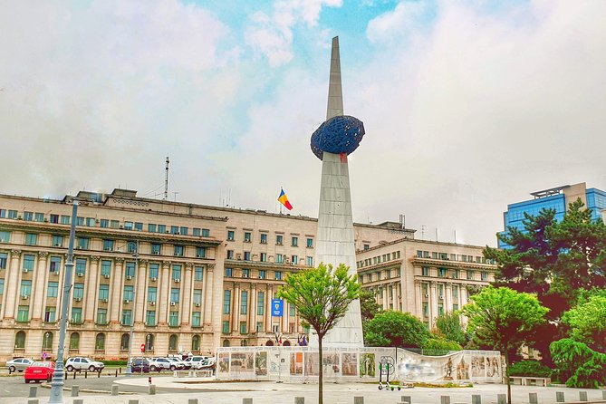 Communism Investigation Private Tour - Palace of Parliament: seeing it from Victory of Socialism Boulevard (plus optional entry)