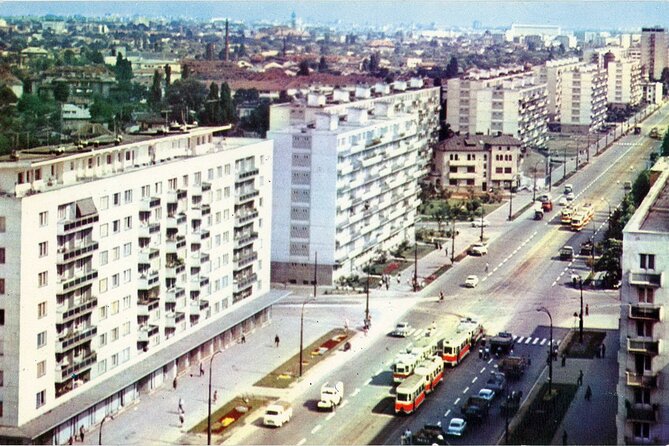 Communism Walking Tour from Lenin to Ceausescu in Bucharest - Piata Unirii and the 1980s Socialist Boulevard: Dancing Fountains as a Public Statement
