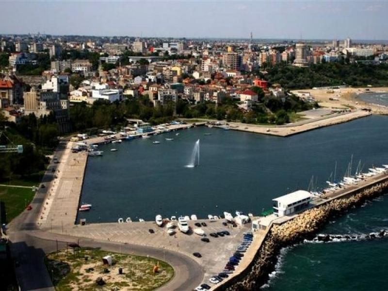 Constanta: Full Day Tour from Bucharest to the Black Sea - Aquarium Constanta: Romania’s First Public Aquarium, Plus the Sturgeon Caveat