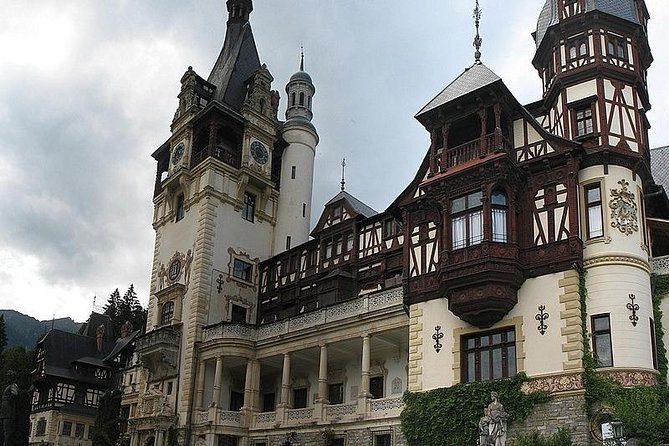 Dracula Castle, Peles Castle & Brasov-Private Tour from Bucharest - Brasov Old Town: The Reset Between Castles