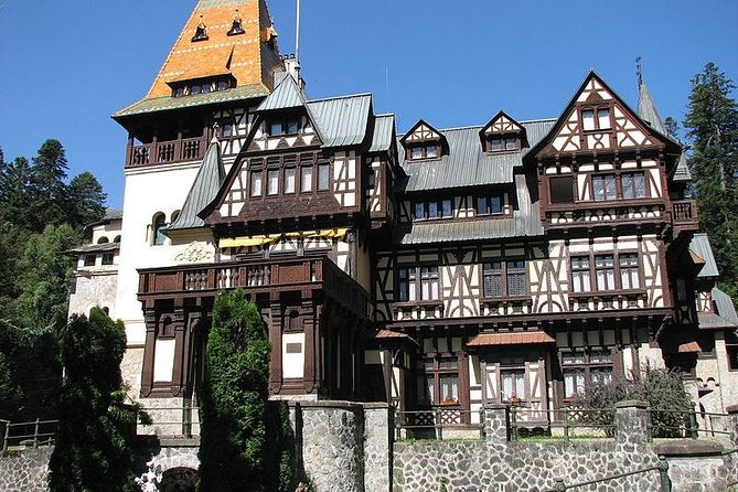 Dracula Castle, Peles Castle & Brasov-Private Tour from Bucharest - Guides Matter: Octavio and Radu’s Day-Making Skills