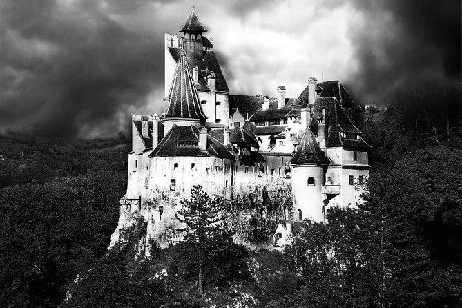 Dracula's Castle, Peles Castle and Brasov Day Trip from Bucharest - Bran Castle and the Dracula Legend: Hill Walk, Queues, and Real Time