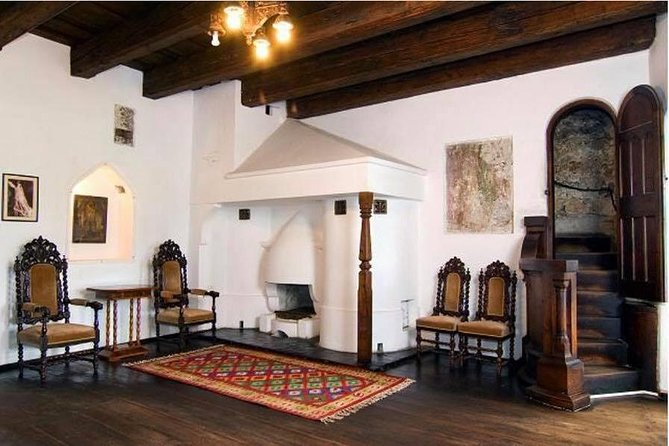 Dracula's Castle, Peles Castle and Brasov - Private Day Trip from Bucharest - How the long day runs: timing, comfort, and crowd control