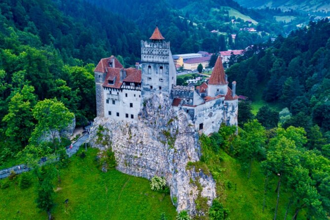 Dracula's Castle -Private Tour- with Brașov City and Peleș Castle - Brașov historical center: the break that makes the day feel complete